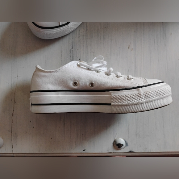 EUC Chuck All Star Lift Platform Converse - Picture 7 of 10